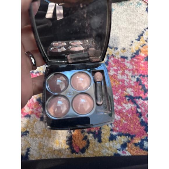 Chanel Les 4 Ombres Multi Effect Quadra Eyeshadow - Picture 2 of 6